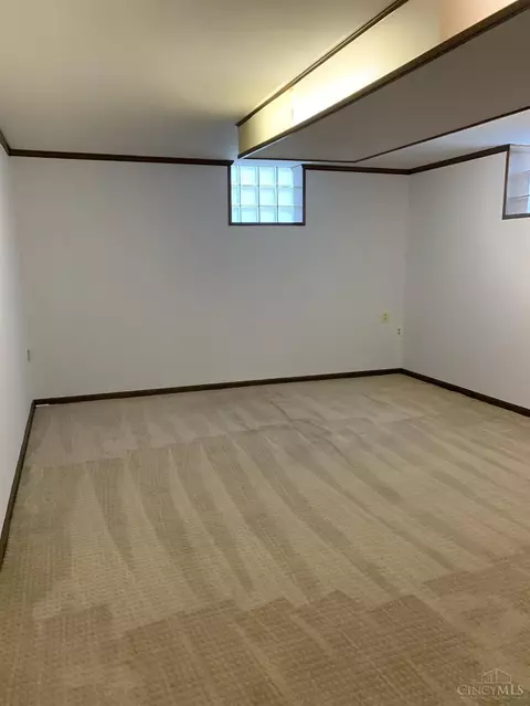 2160 Compton, Cincinnati, OH 45231 photo 23