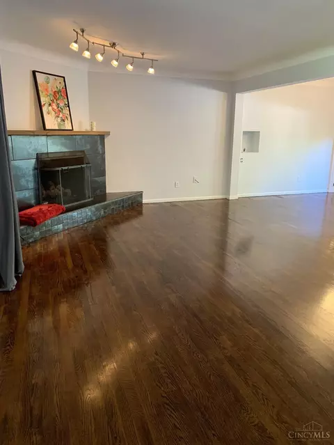 2160 Compton, Cincinnati, OH 45231 photo 2