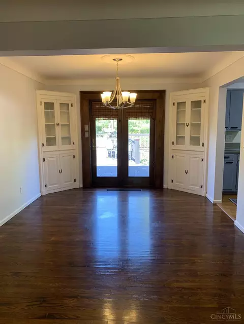 2160 Compton, Cincinnati, OH 45231 photo 3