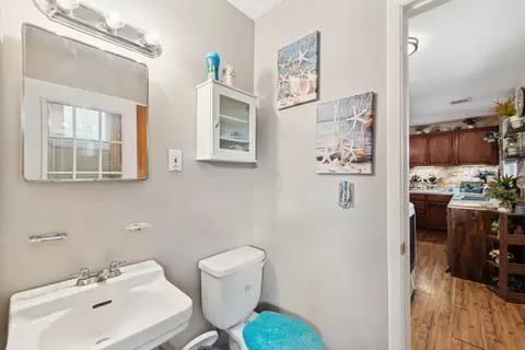 277 Nelson, Cincinnati, OH 45246 photo 21