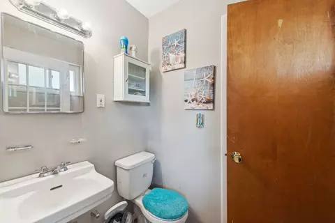 277 Nelson, Cincinnati, OH 45246 photo 24