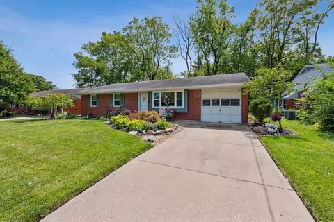 277 Nelson, Cincinnati, OH 45246 photo 2