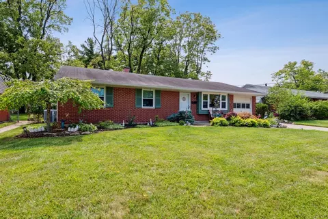 277 Nelson, Cincinnati, OH 45246 photo 3