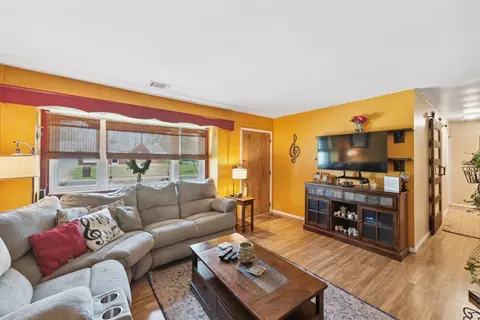 277 Nelson, Cincinnati, OH 45246 photo 5