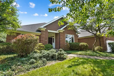 6928 Fox Hill Ln, Cincinnati, OH 45236