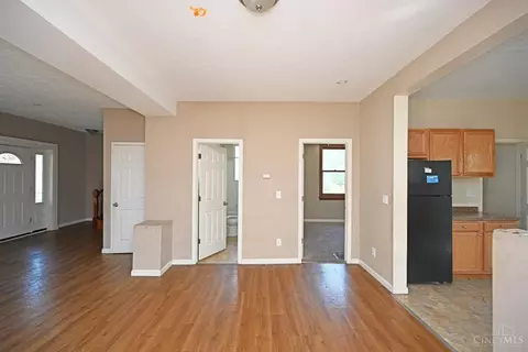 1048 Lockman, Cincinnati, OH 45238 photo 12