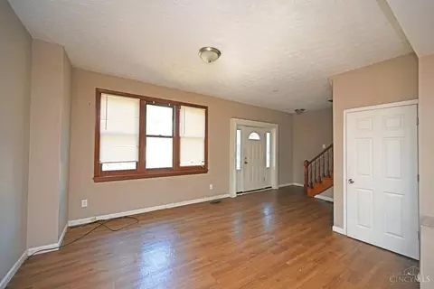 1048 Lockman, Cincinnati, OH 45238 photo 8