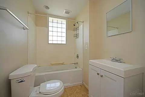 1048 Lockman, Cincinnati, OH 45238 photo 18