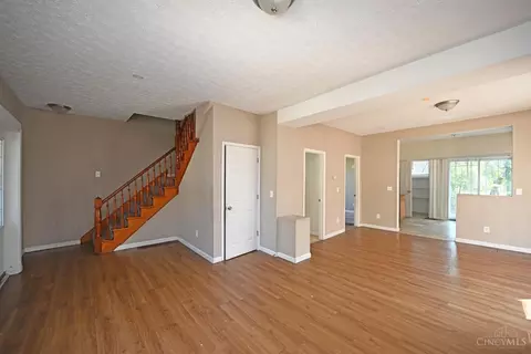 1048 Lockman, Cincinnati, OH 45238 photo 9