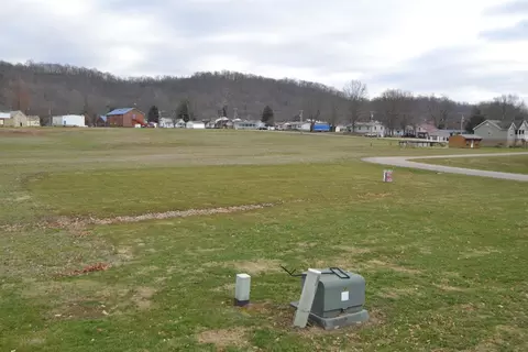 34 Robins, Ripley, OH 45167