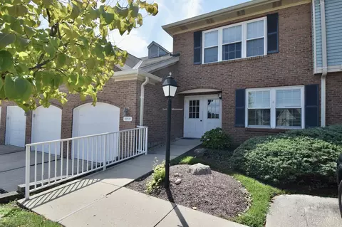 5223 Fox Rdg, Cincinnati, OH 45248