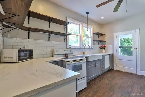 4122 Watterson St, Cincinnati, OH 45227 photo 8