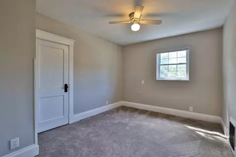 4122 Watterson St, Cincinnati, OH 45227 photo 14