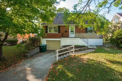 1670 Atson Ln, Cincinnati, OH 45205