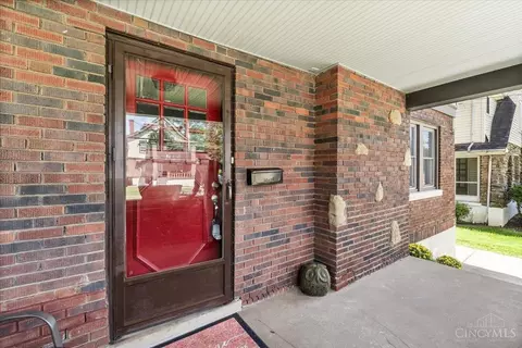 6621 Iris Ave, Cincinnati, OH 45213 photo 2