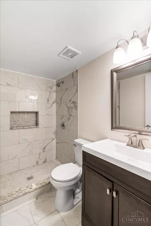 6621 Iris Ave, Cincinnati, OH 45213 photo 27