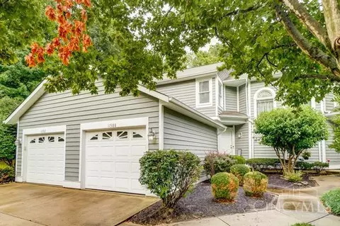 11588 Symmes Gate, Cincinnati, OH 45249