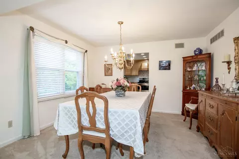 860 Bradbury, Cincinnati, OH 45245 photo 12
