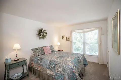860 Bradbury, Cincinnati, OH 45245 photo 29
