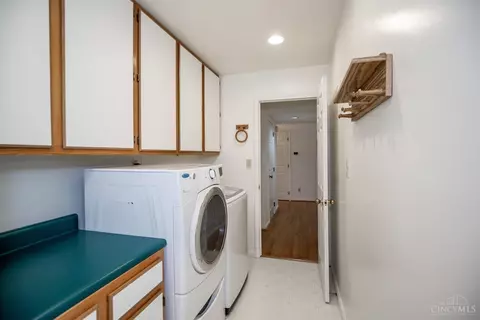 860 Bradbury, Cincinnati, OH 45245 photo 27