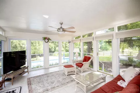 860 Bradbury, Cincinnati, OH 45245 photo 24