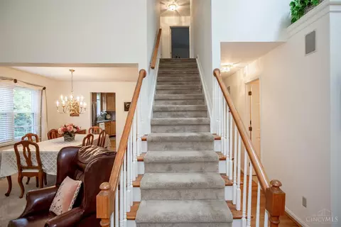 860 Bradbury, Cincinnati, OH 45245 photo 7