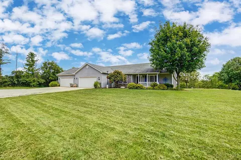 1861 Osborn Rd, Wilmington, OH 45177