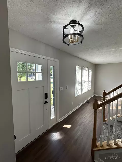 834 Wingate Dr, Cincinnati, OH 45245 photo 5