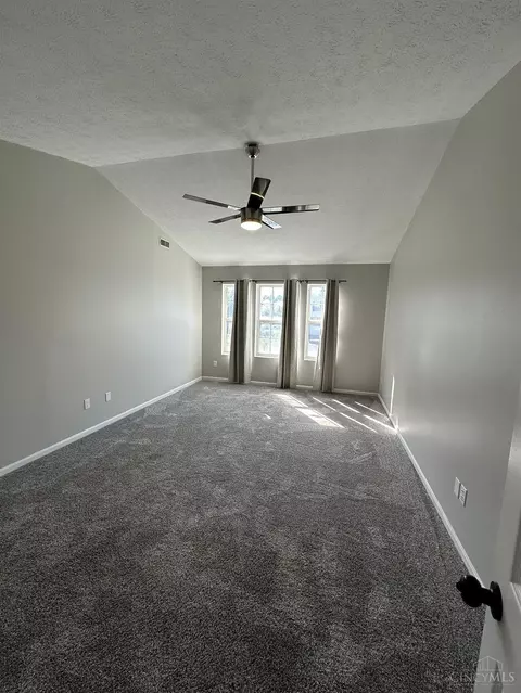 834 Wingate Dr, Cincinnati, OH 45245 photo 16