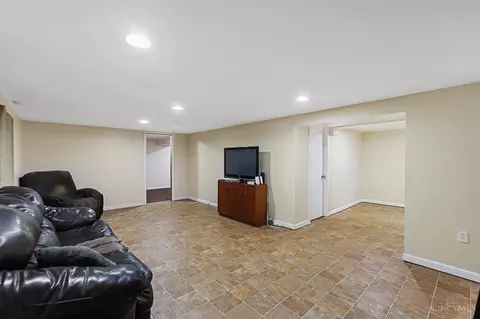 465 Lenkenann Dr, Cincinnati, OH 45255 photo 23