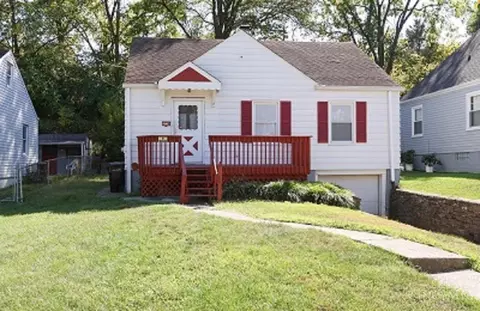 1754 Ashbrook, Cincinnati, OH 45238