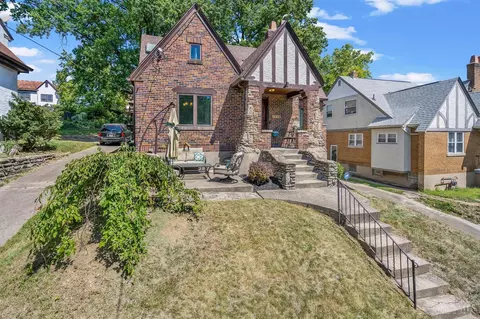 1334 Avon, Cincinnati, OH 45229