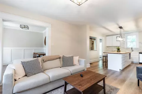 234 Helen St, Cincinnati, OH 45219 photo 4