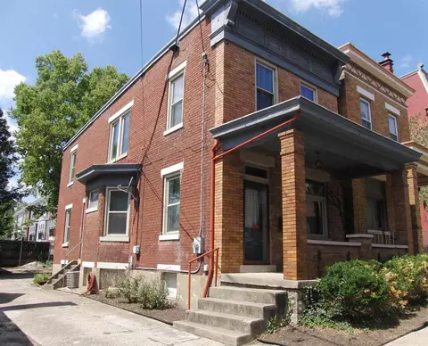 2355 Flora St, Cincinnati, OH 45219