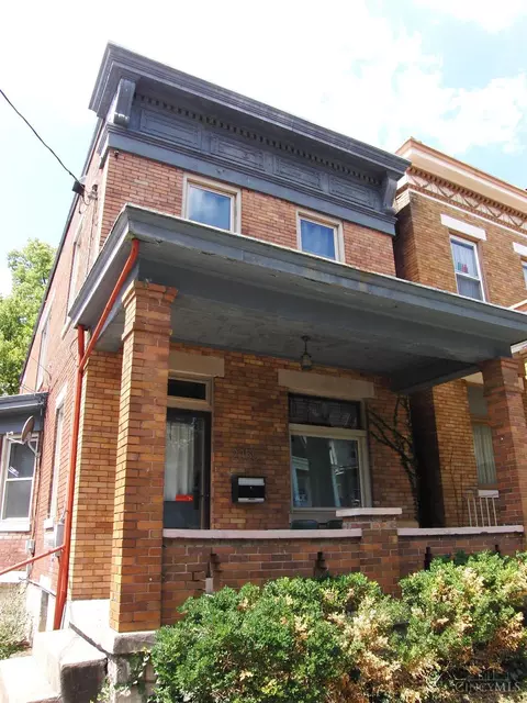 2355 Flora St, Cincinnati, OH 45219 photo 2