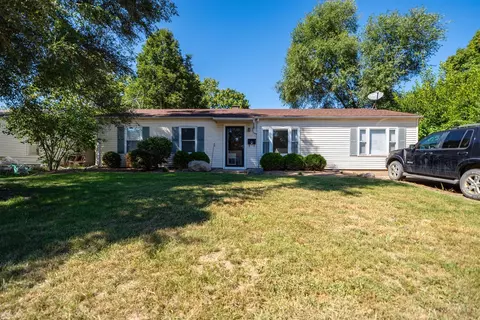325 Whitewater Dr, Harrison, OH 45030