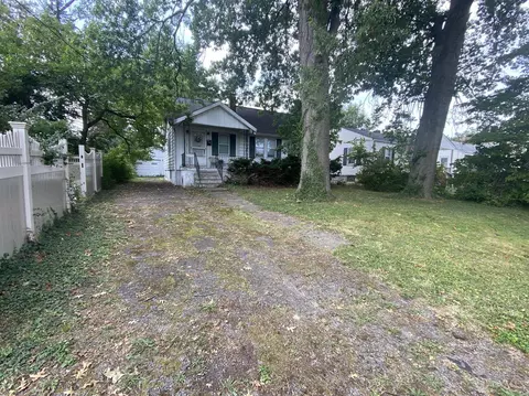 4231 Woodlawn Ave, Cincinnati, OH 45236