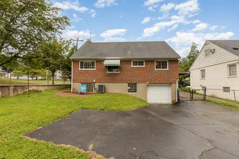 1609 Sutton, Cincinnati, OH 45230 photo 21