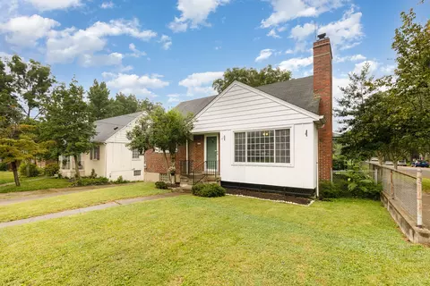 1609 Sutton, Cincinnati, OH 45230 photo 3