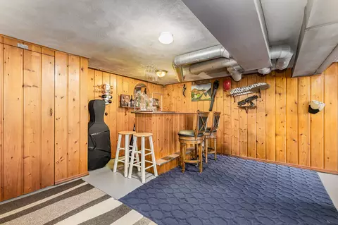 1609 Sutton, Cincinnati, OH 45230 photo 18
