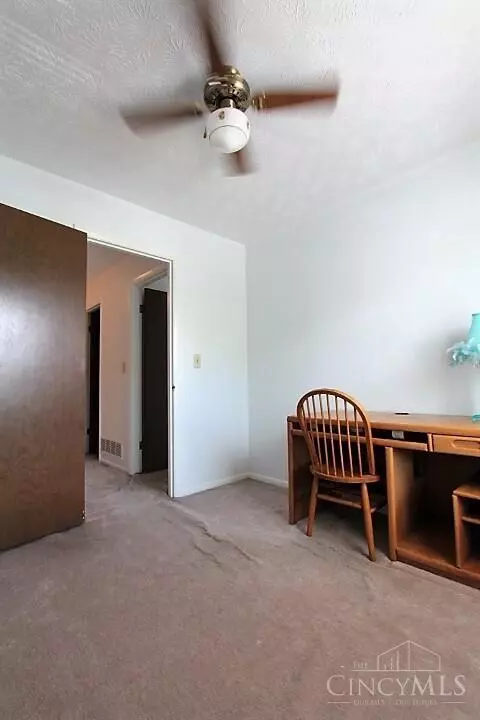 4104 Independence Dr, Cincinnati, OH 45255 photo 16