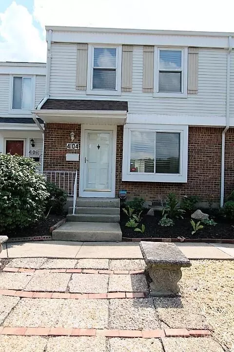 4104 Independence Dr, Cincinnati, OH 45255