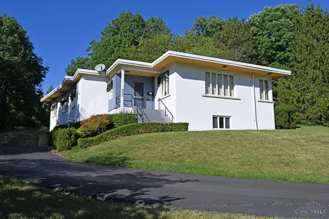 772 Crooked Stone Rd, Cincinnati, OH 45220