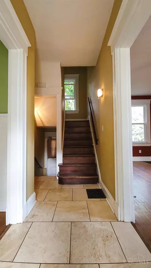 232 Helen St, Cincinnati, OH 45219 photo 6
