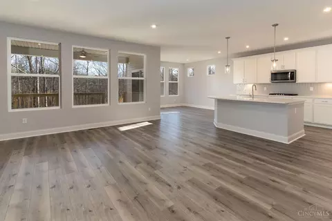 Living - 971 Crestpoint, Cincinnati, OH 45245 photo 2 of 2