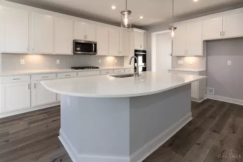 Kitchen - 971 Crestpoint, Cincinnati, OH 45245 photo 1 of 3
