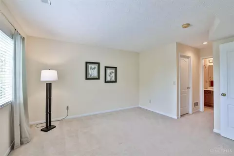 6410 Silverfox Dr, Cincinnati, OH 45230 photo 29
