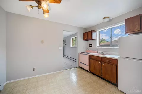 2956 Ferguson, Cincinnati, OH 45238 photo 8