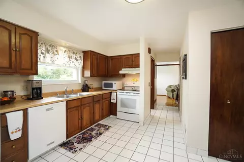 7364 Pickway, Cincinnati, OH 45233 photo 9