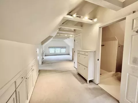3257 Observatory, Cincinnati, OH 45208 photo 18